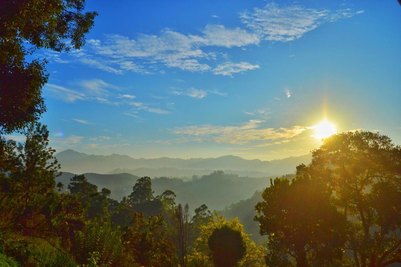 Rainbow Sky Cottage Ella Luaran gambar